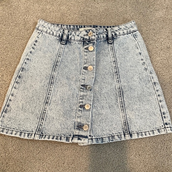 Forever 21 Women’s jean skirt size small - Picture 1 of 5